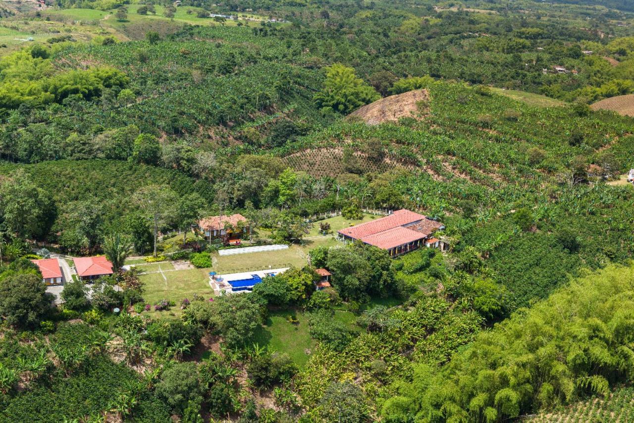 מונטנגרו Finca Hotel Los Girasoles מראה חיצוני תמונה